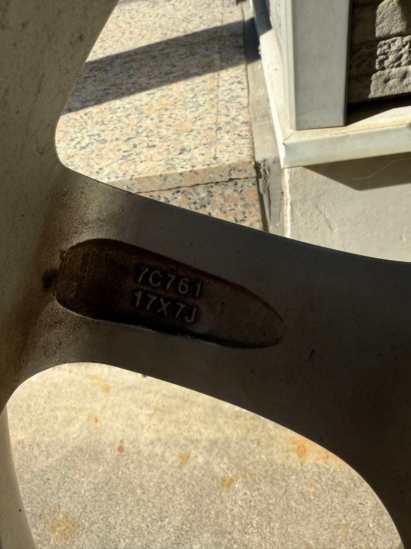 17インチ　スタッドレスタイヤ