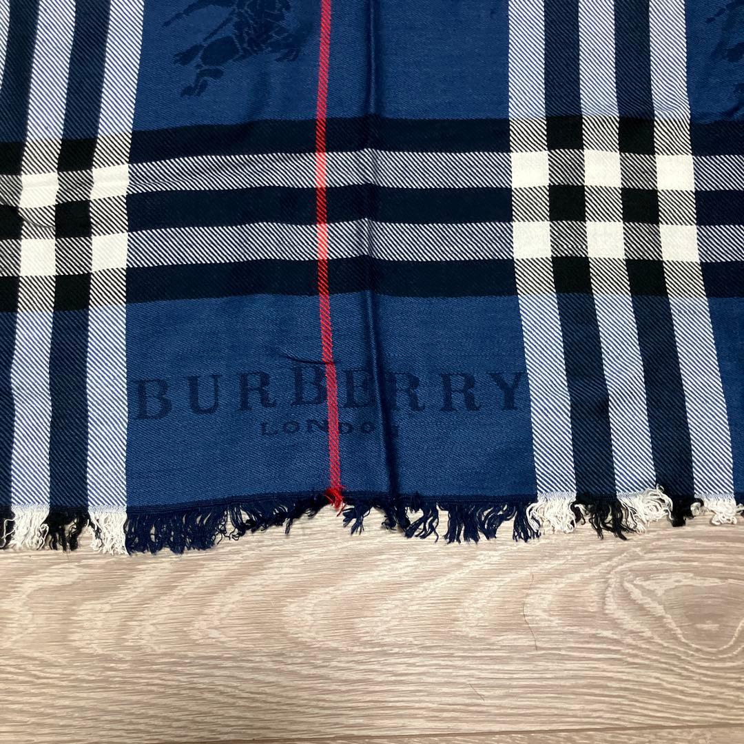 一時的にお値下げしました 年末年始　お値引きしました バーバリー　ストール