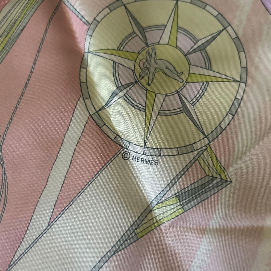 HERMES エルメス　シルクスカーフ