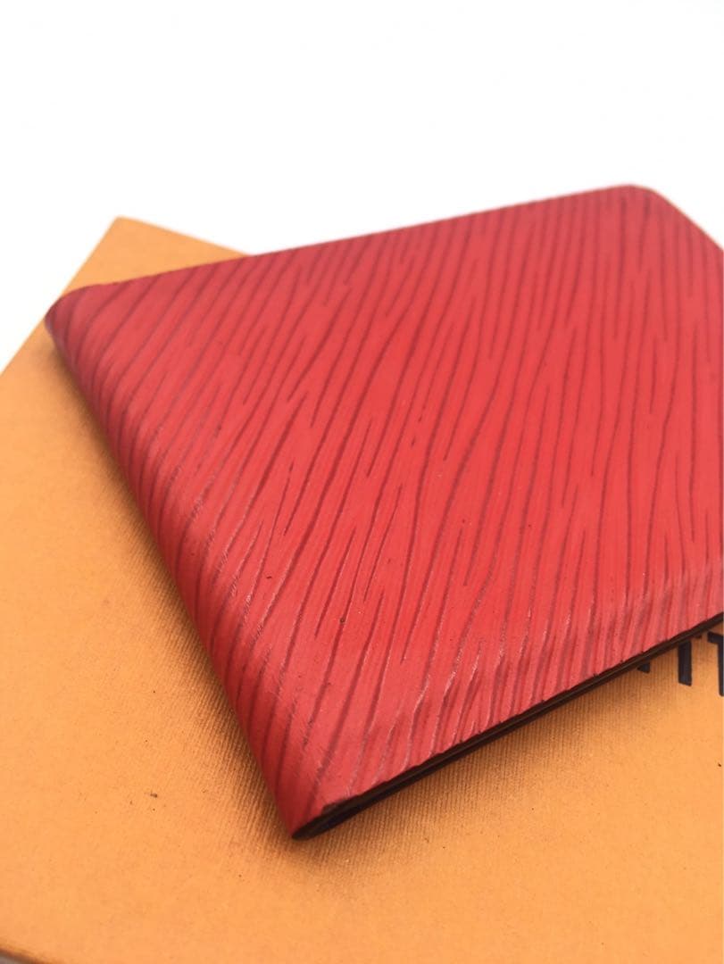 ルイヴィトン　エピ　ミラー　鏡