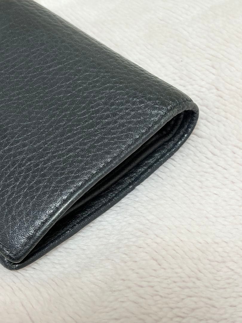 PRADA二つ折り財布