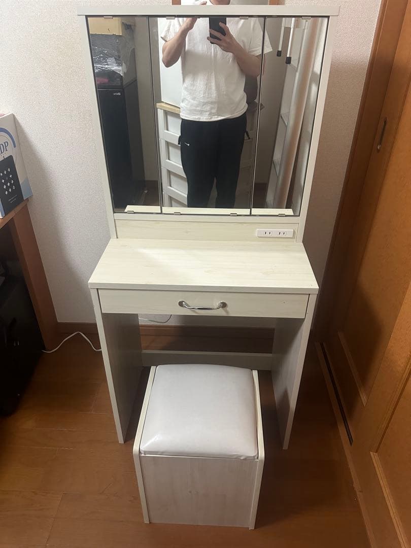 美品　三面鏡ドレッサー
