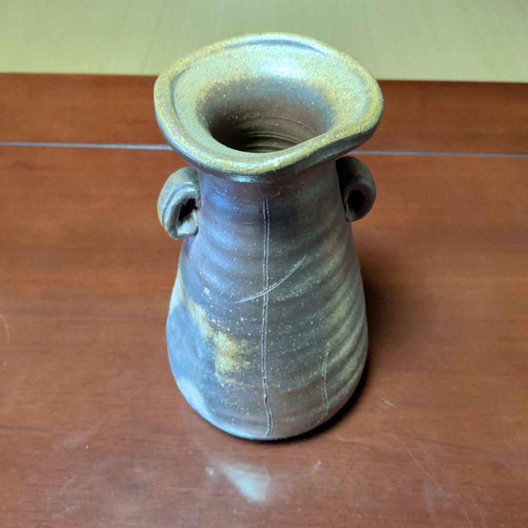 耳付き茶色陶器壺