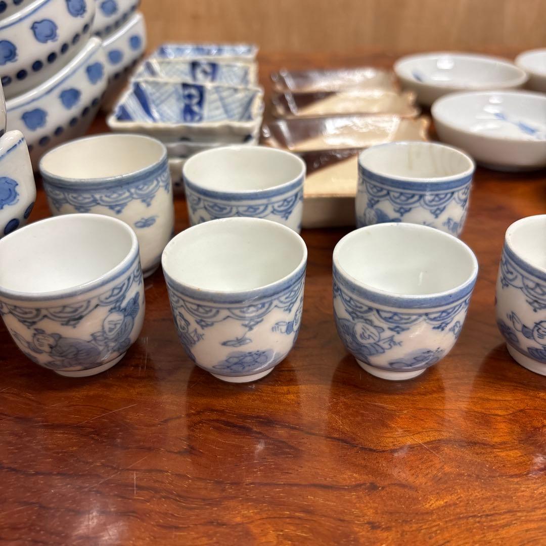 明治・大正時代の伊万里焼（古伊万里） 青い模様の食器セット o0114o9