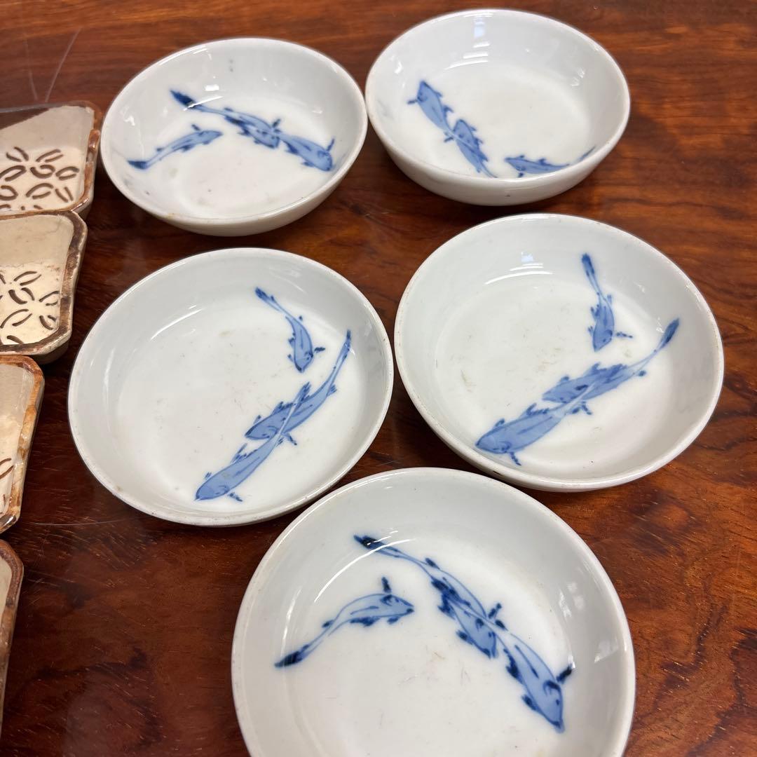 明治・大正時代の伊万里焼（古伊万里） 青い模様の食器セット o0114o9