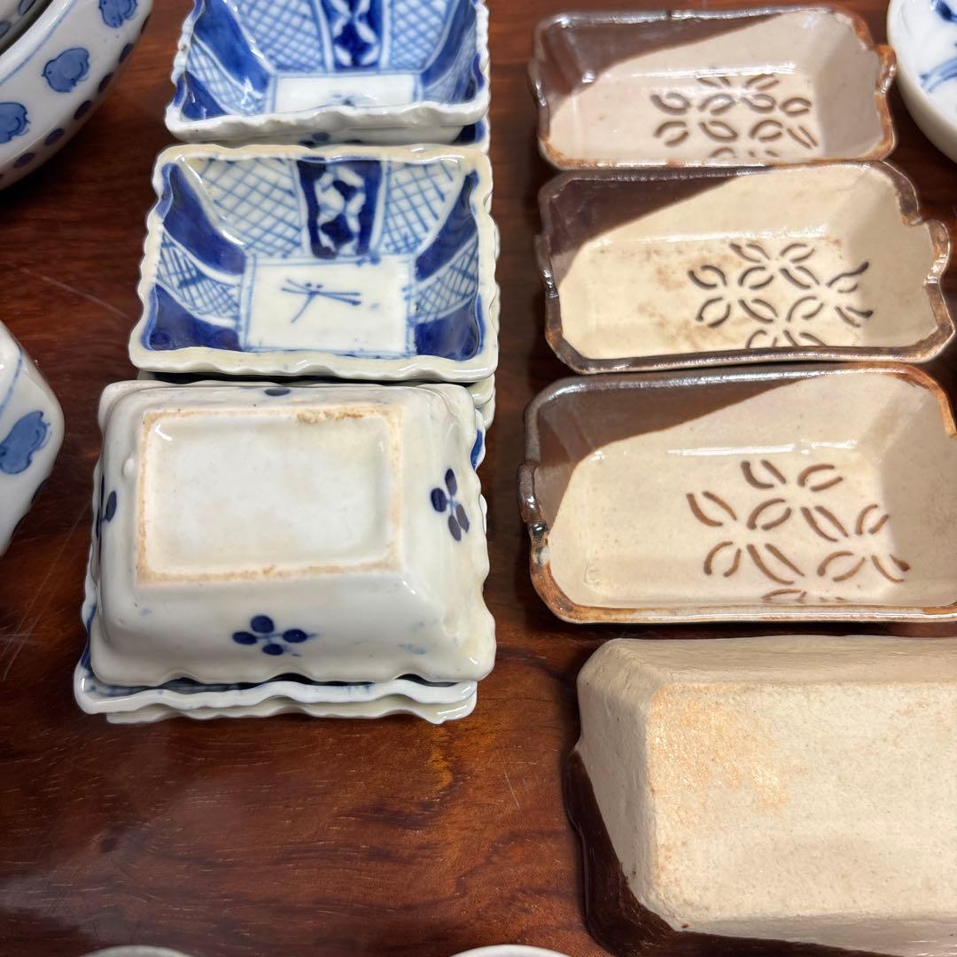 明治・大正時代の伊万里焼（古伊万里） 青い模様の食器セット o0114o9