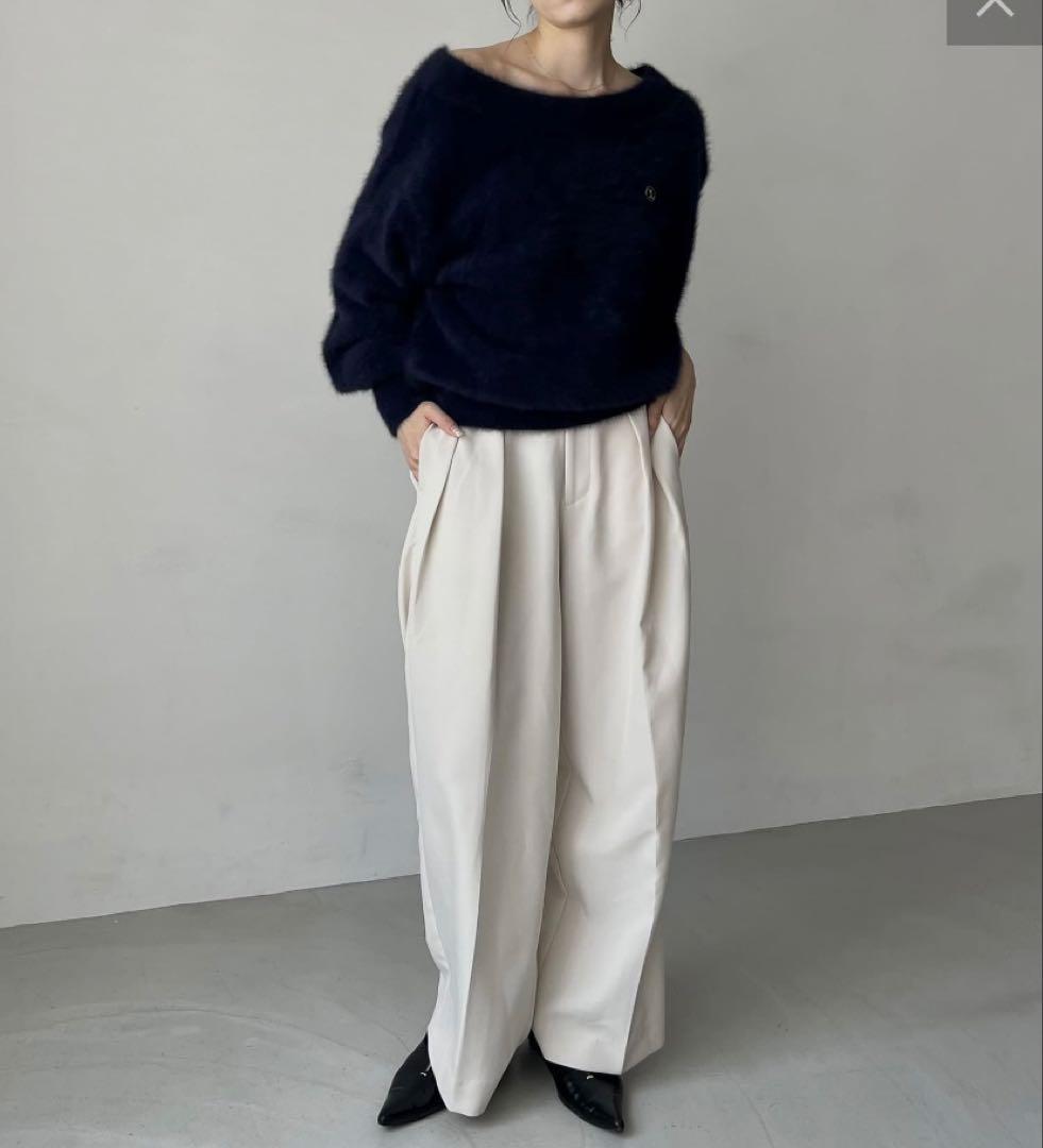 カプリシュレマージュ　FOXカシミヤボートネックニット