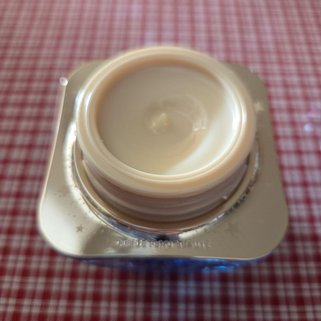 のん クレ・ド・ポボーテ ラ クレーム