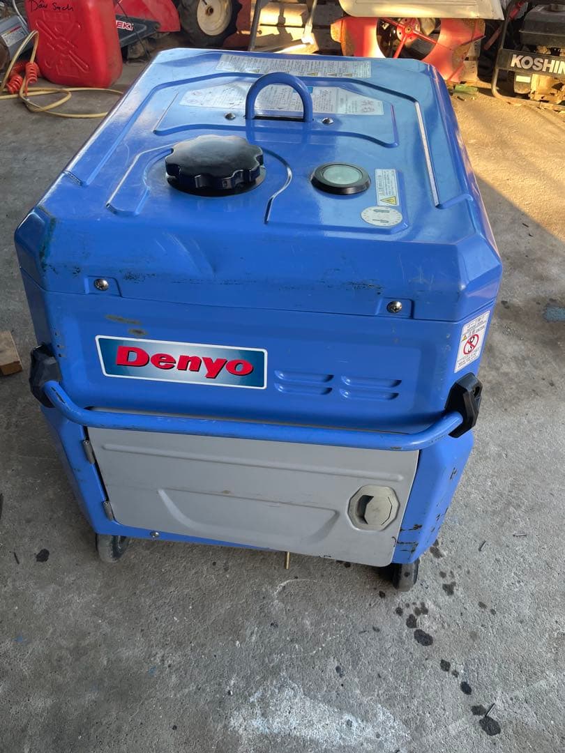 ABC様が購入されました。 防音型エンジン溶接機 Denyo