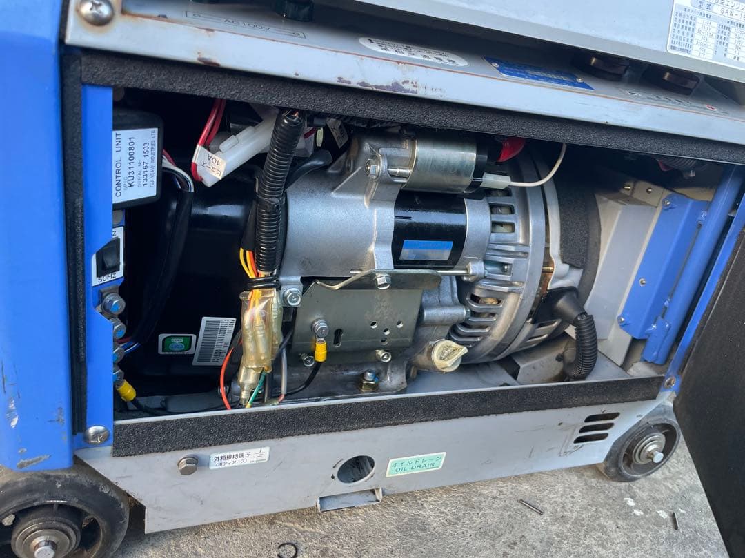 ABC様が購入されました。 防音型エンジン溶接機 Denyo