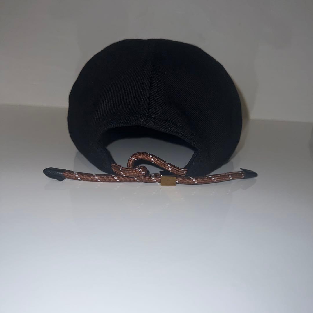 miu miu ミュウミュウ　ベースボールキャップ ストラップ付き