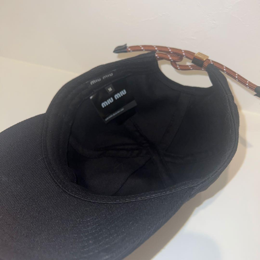 miu miu ミュウミュウ　ベースボールキャップ ストラップ付き
