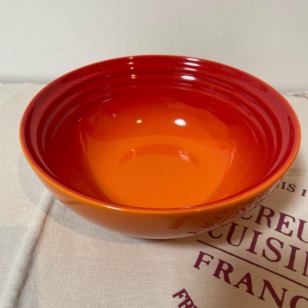 《新品》オレンジ ルクルーゼ シリアルボウル＆ラウンドディッシュ