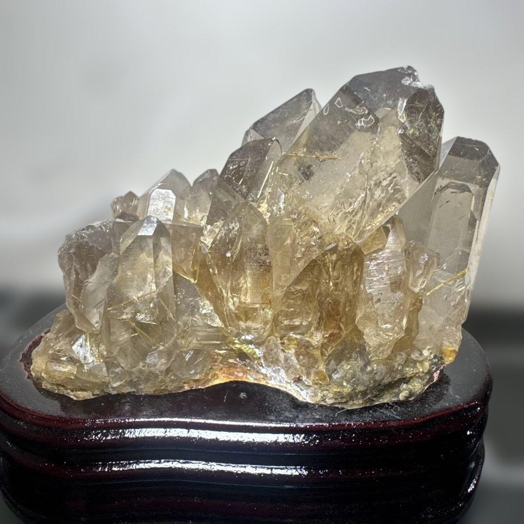 【極上品】希少　ゴールドルチルクォーツ クラスター 光台座付
