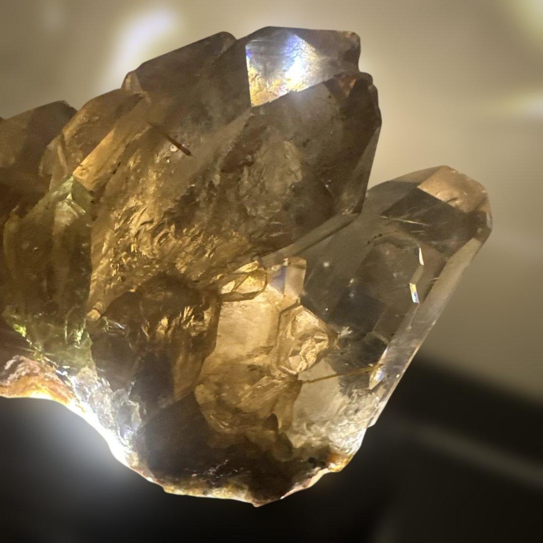 【極上品】希少　ゴールドルチルクォーツ クラスター 光台座付