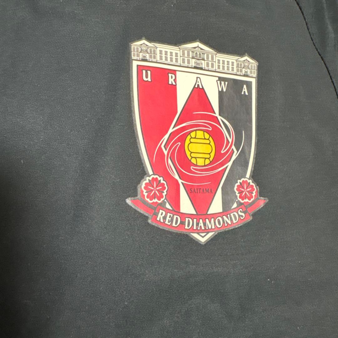 浦和レッズベンチコート 黒 フード付き