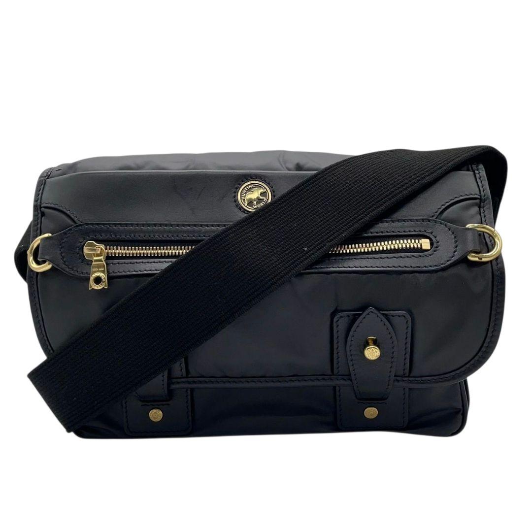 美品　ハンティングワールド　ショルダーバッグ　黒　メッセンジャー　A4可　s35