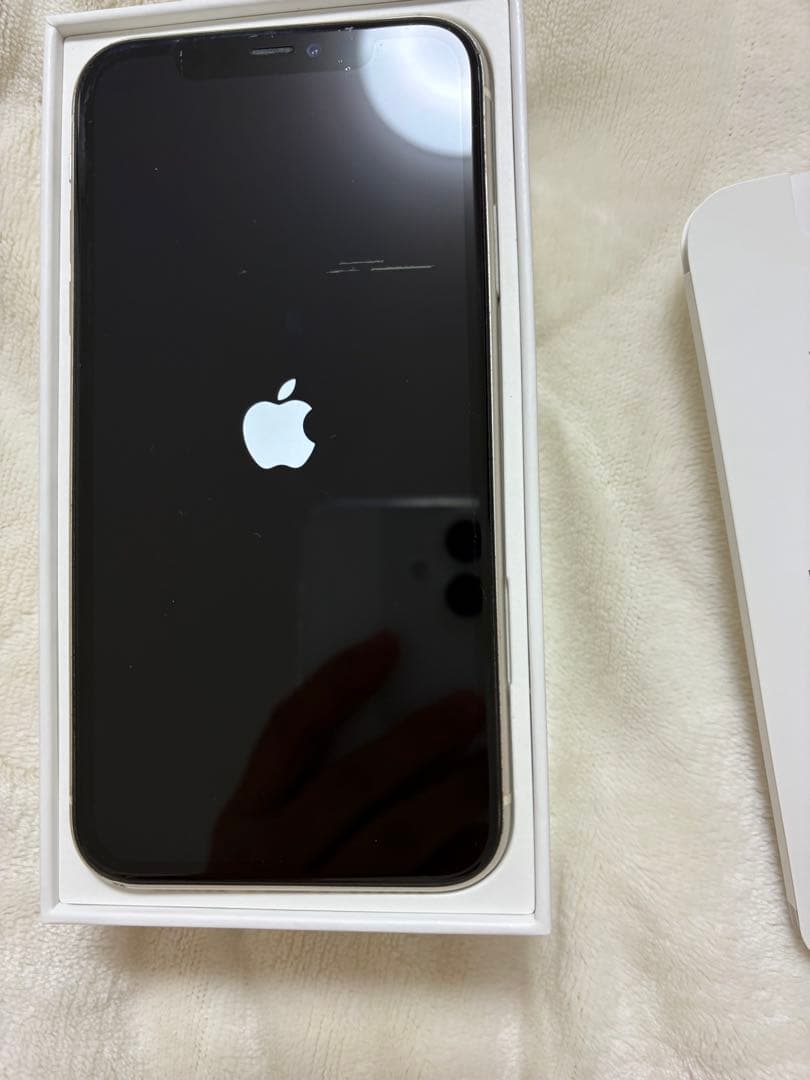 Apple iPhone 11 ホワイト 64GB