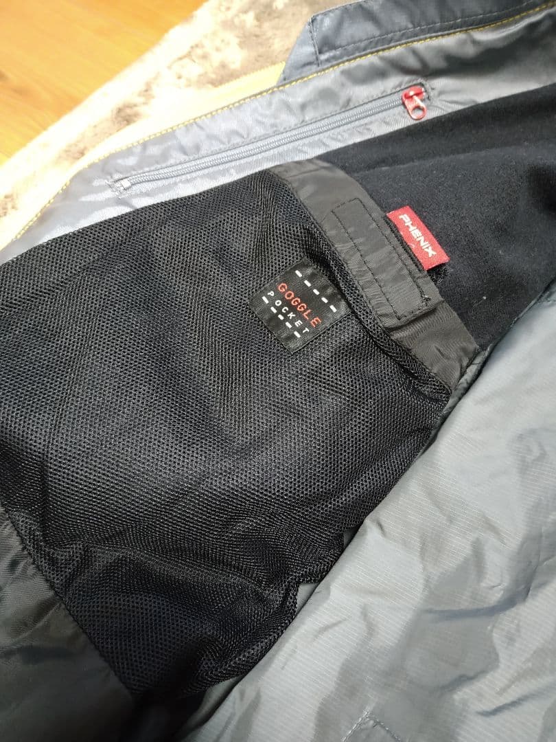 PHENIX　イエロー フード付き スキーウェア