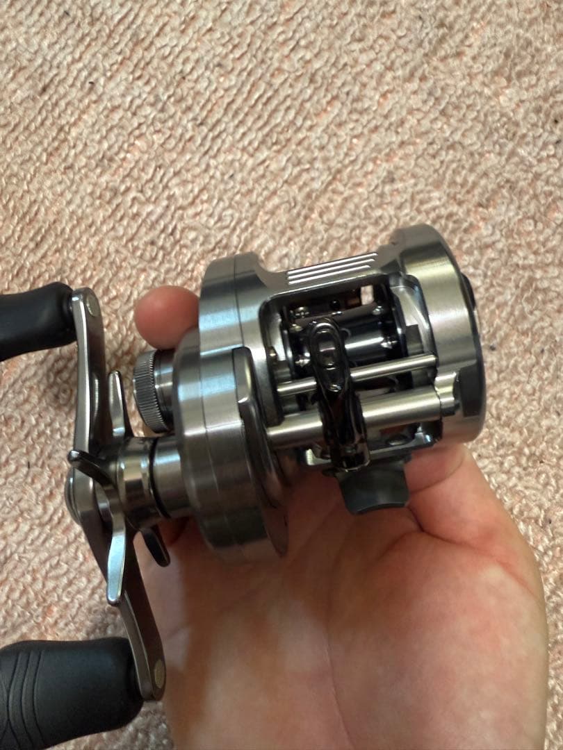 【美品】20カルカッタコンクエスト 200HG +下町スプールAspec