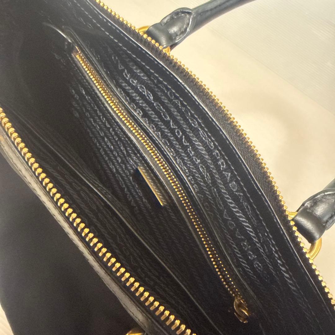 プラダ2ウェイバッグ