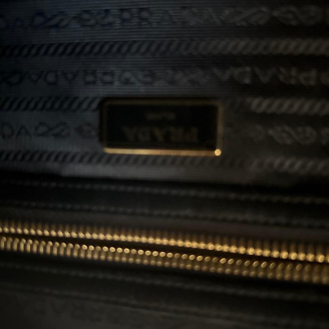 プラダ2ウェイバッグ