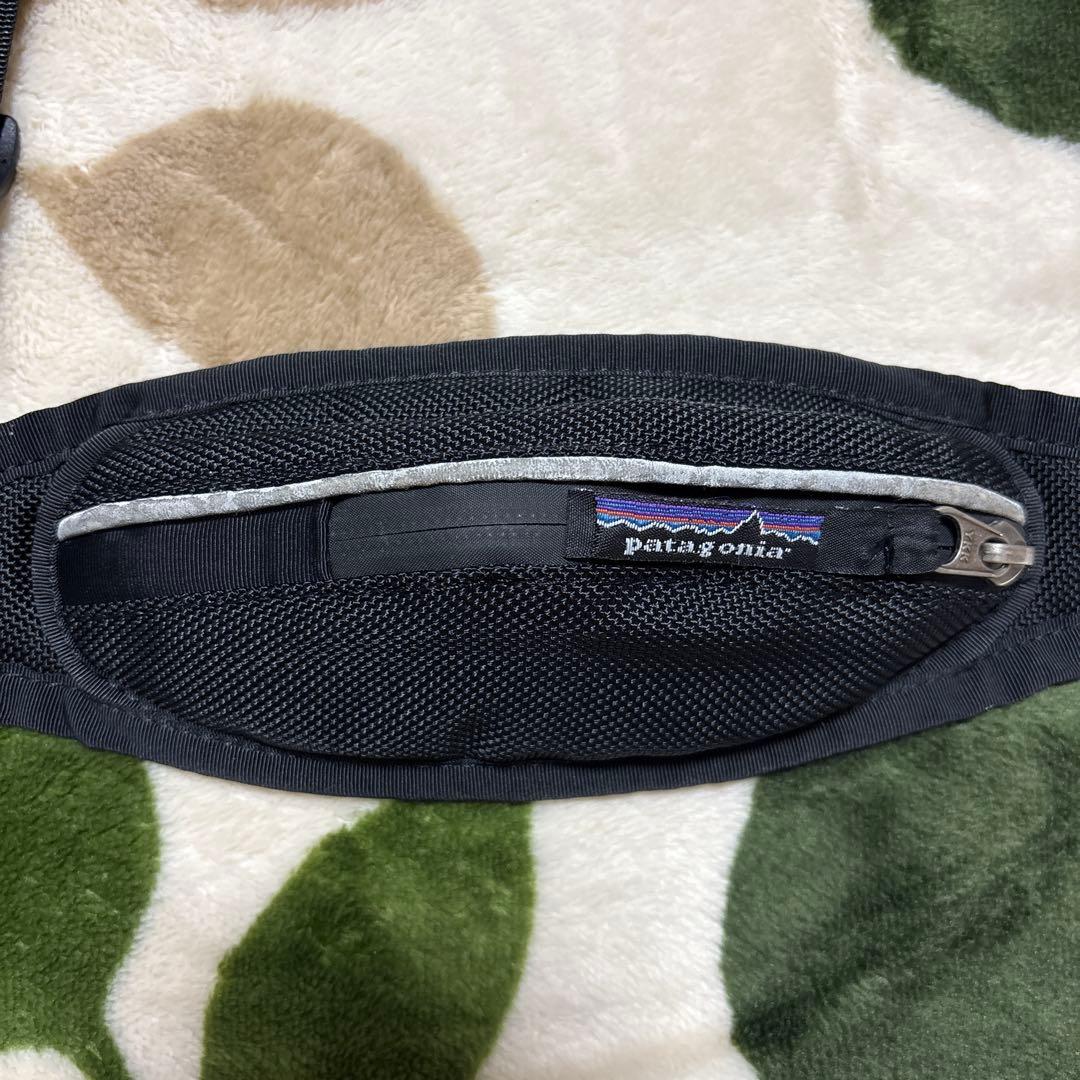 希少旧型 パタゴニア アトムスリング 8L ブラック ワンショルダーバッグ 廃盤