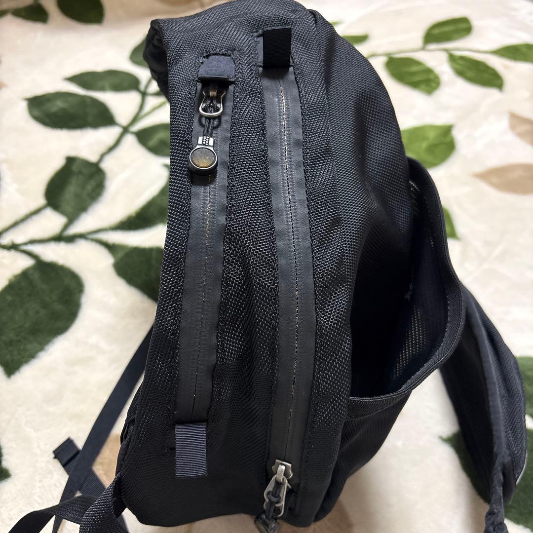 希少旧型 パタゴニア アトムスリング 8L ブラック ワンショルダーバッグ 廃盤