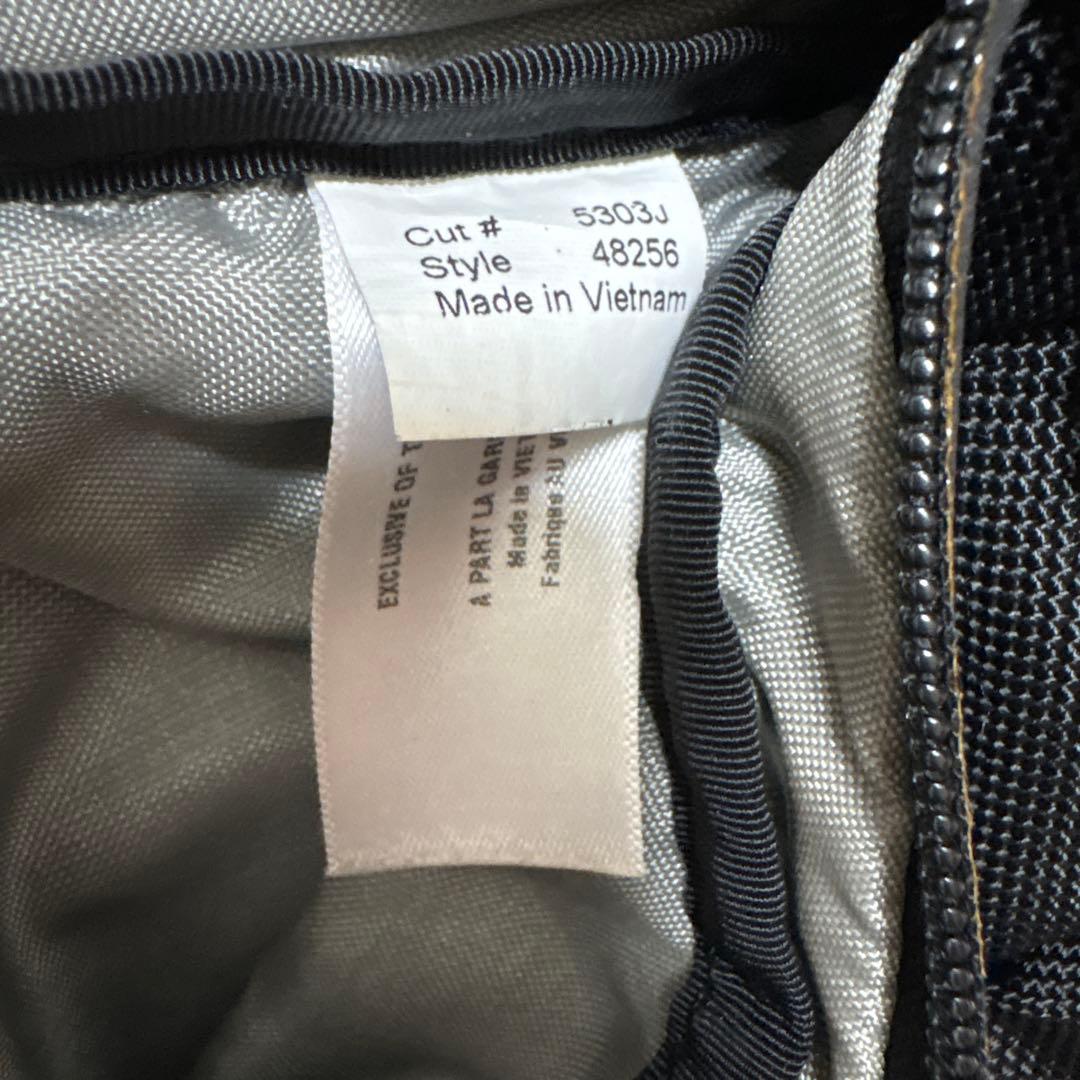 希少旧型 パタゴニア アトムスリング 8L ブラック ワンショルダーバッグ 廃盤