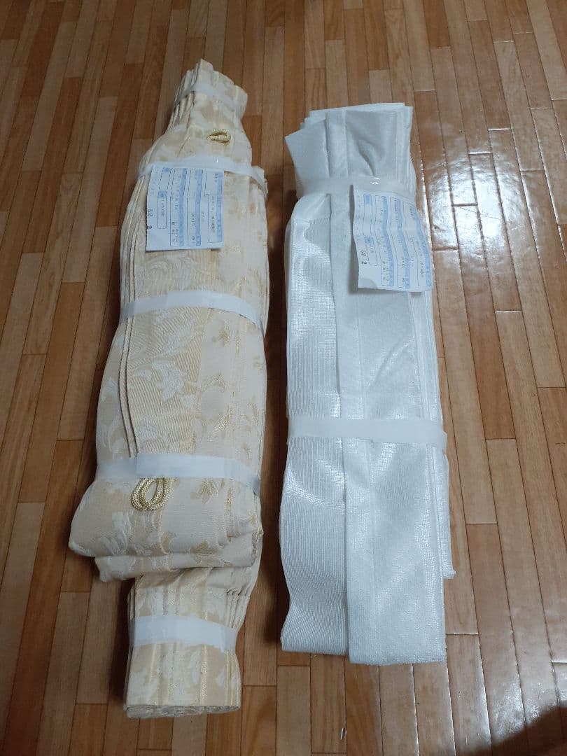 カーテン　シルク