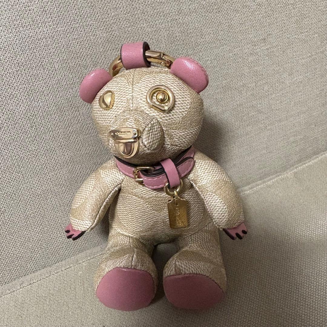 coach コーチ　クマ　キーホルダー　シグネチャー　ピンク
