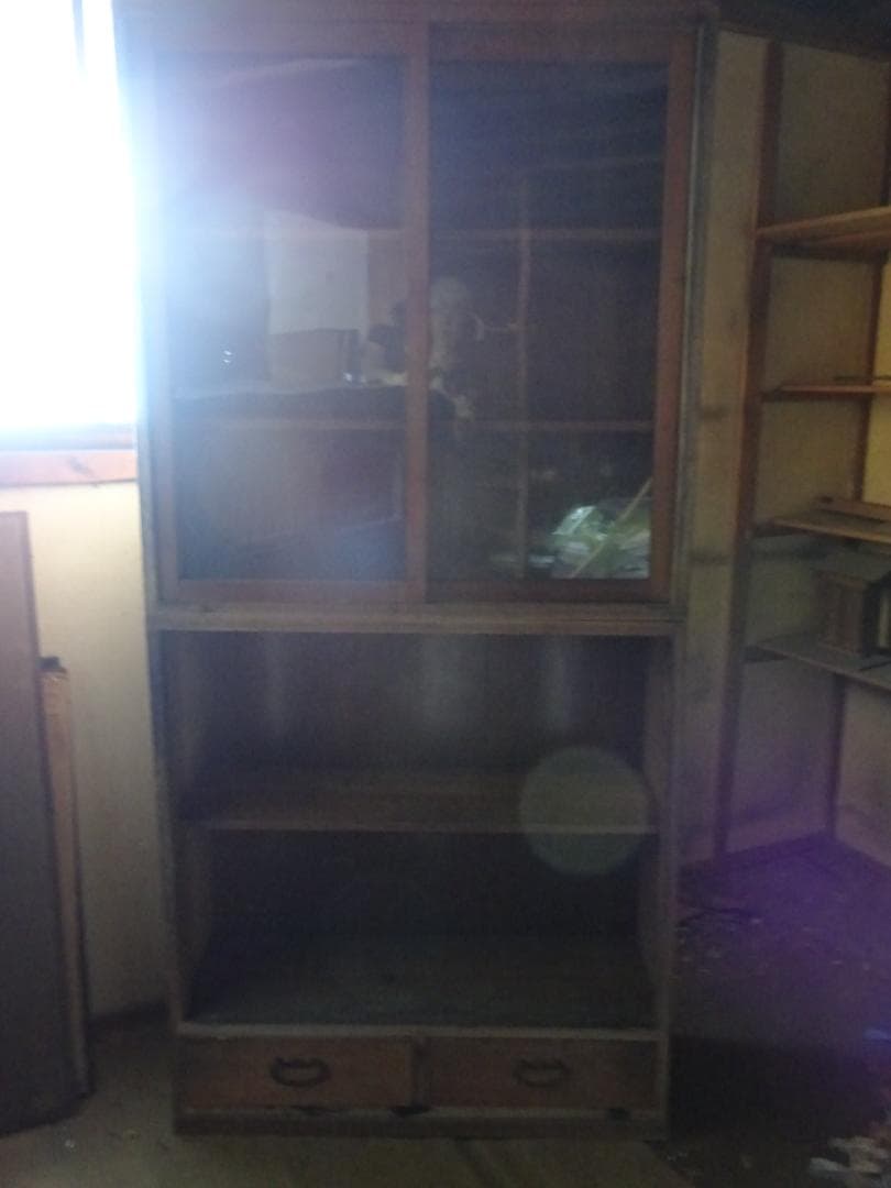 戸棚　本棚　飾り棚　上下に分かれる　アンティーク　レトロ