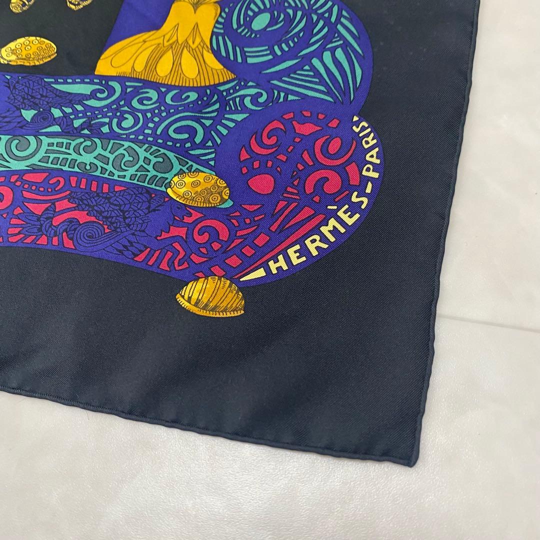 HERMES エルメス カレ90 L'Atlantide 黒ゴールド シルク