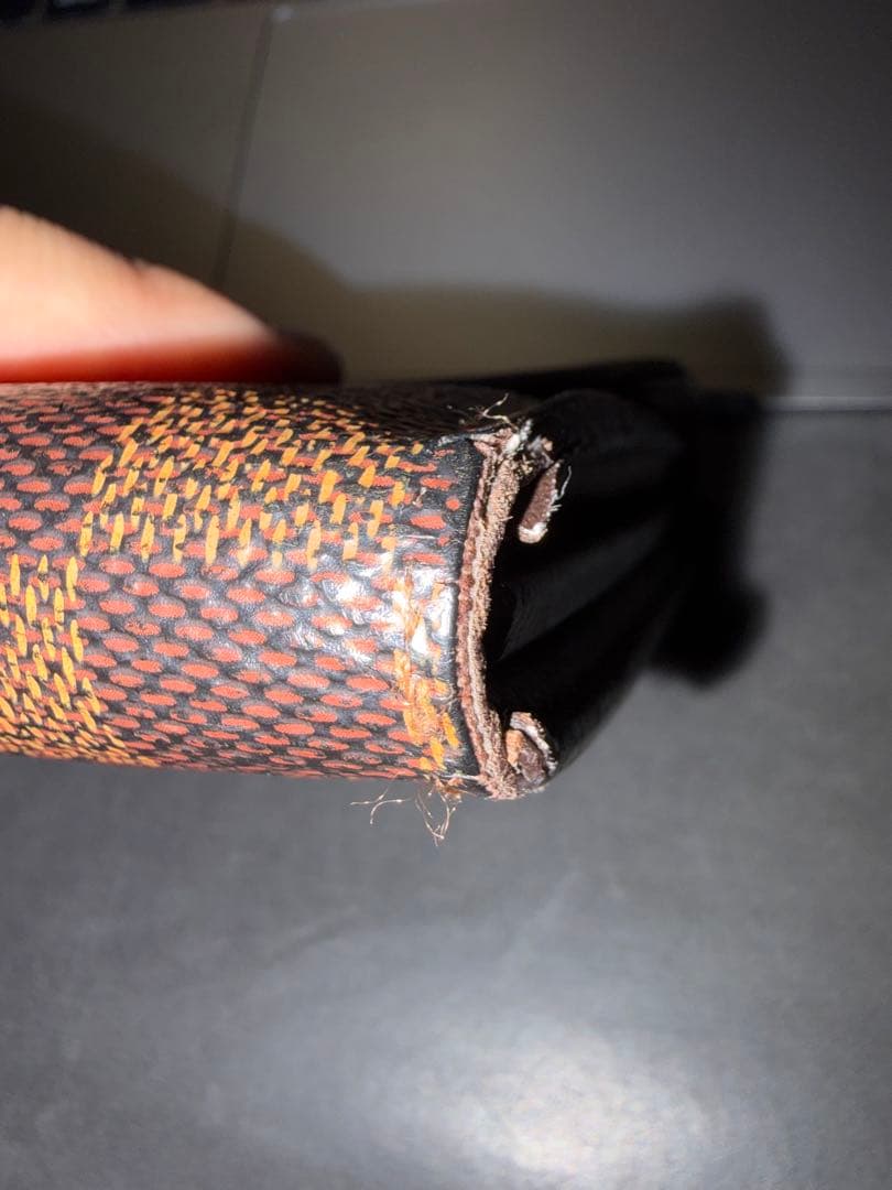 LOUIS VUITTONダミエ エベヌ ポルトフォイユ・サラ