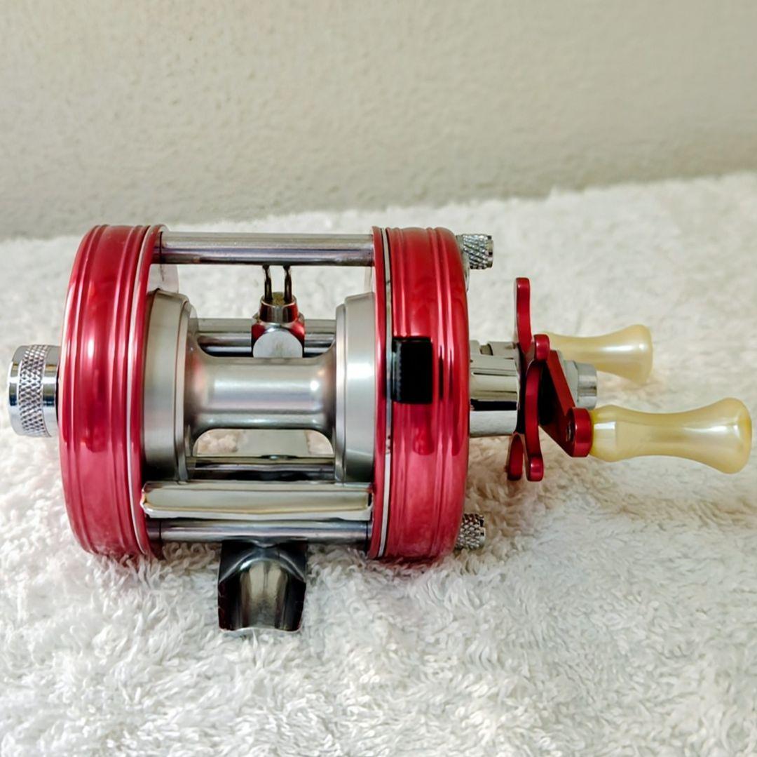 極美品 ABU アブ アンバサダー 2500C ノスタルジア レッド