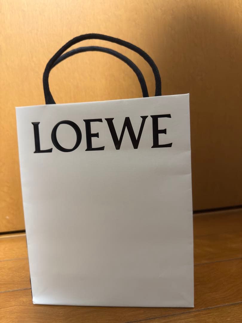 ア*ラ様 LOEWE イエロー キーホルダー バッグチャーム