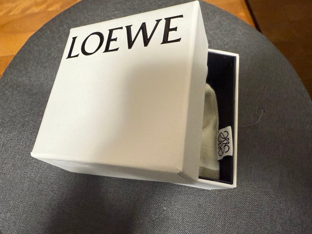 ア*ラ様 LOEWE イエロー キーホルダー バッグチャーム