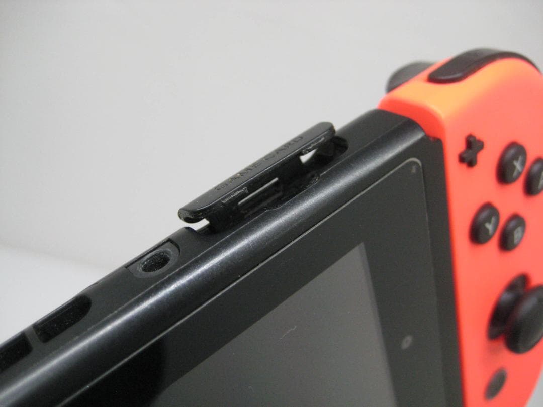 値下げ　Nintendo Switch 本体 青/赤 ケース付き