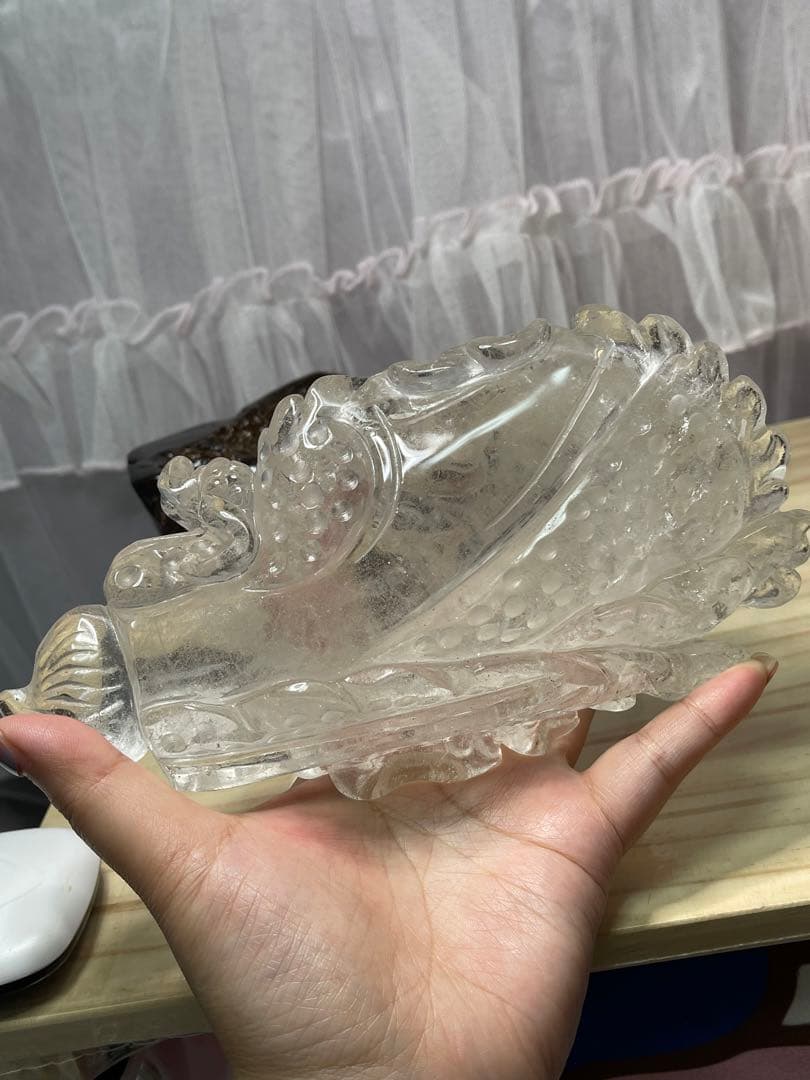 綺麗^_^天然石高品質　白水晶　手彫り　白菜の形に彫刻した物　百財　台座付き　②
