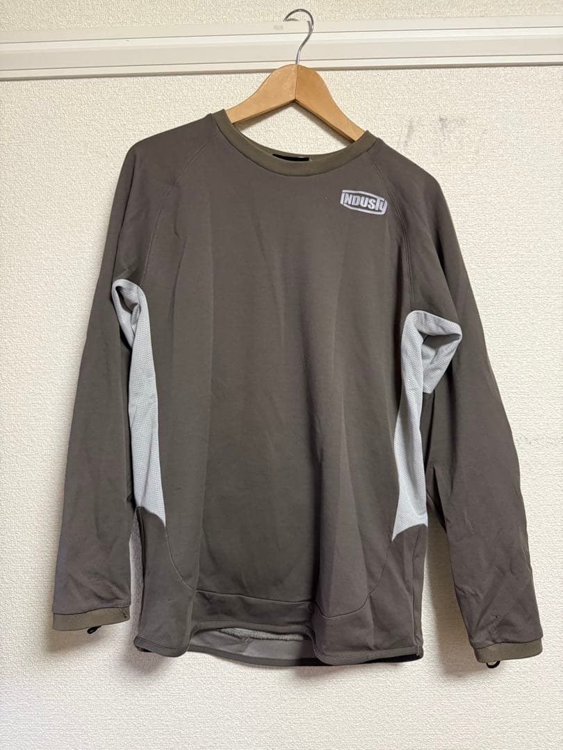 INDUSTY パッド付きプロテクターシャツ