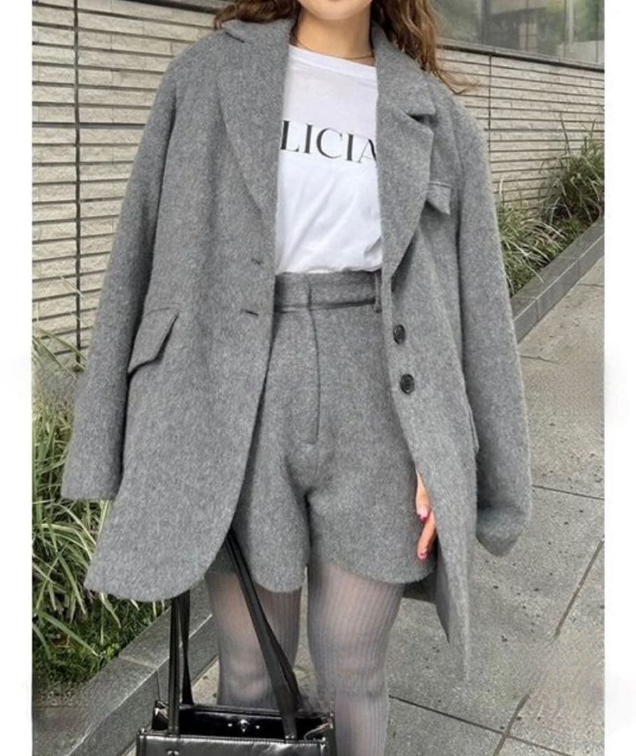 シャギーオーバージャケット　S グレー　LILY BROWN