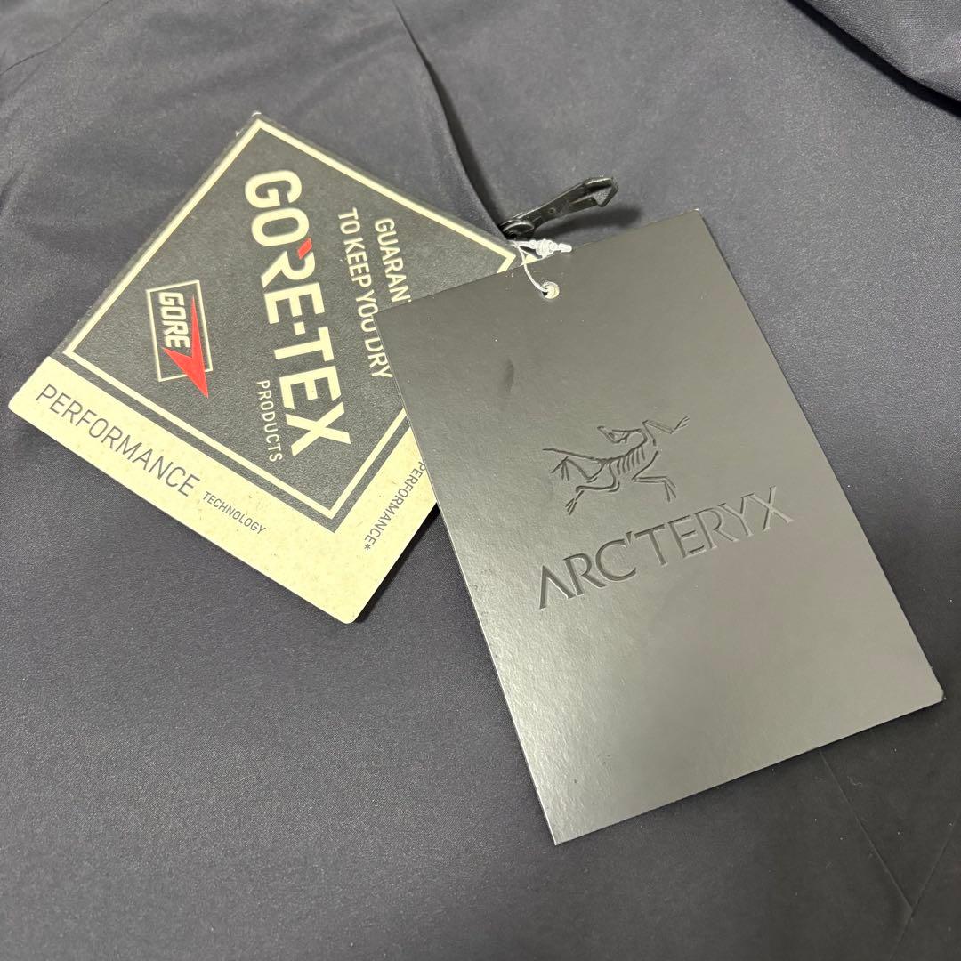 定価12万超え 展示品【アークテリクス】レイルパーカー M 黒 GORE-TEX