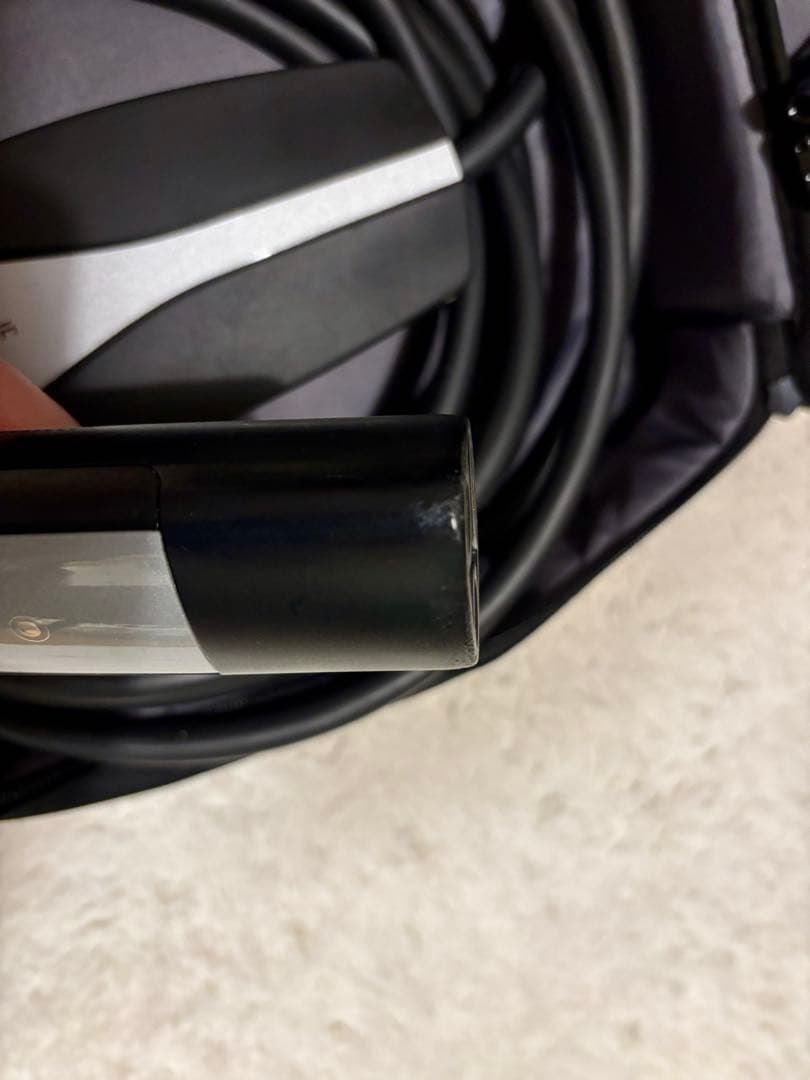 TESLA モバイルコネクター