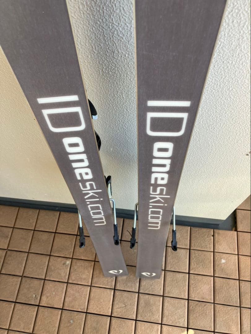もりもり　ID ONE スキー板