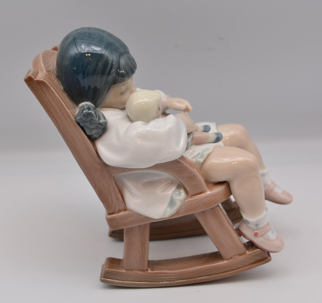 お昼寝／疲れちゃった　★リヤドロ　２体セット　スペイン　ポーセリン　光沢仕上げ