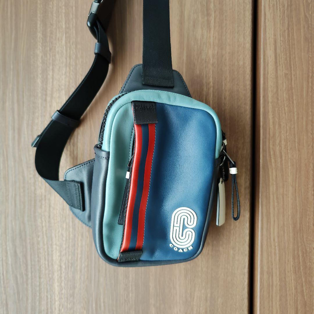 美品 コーチ サウス ハイブリッド ボディバッグ クロスボディ バイカラー ロゴ