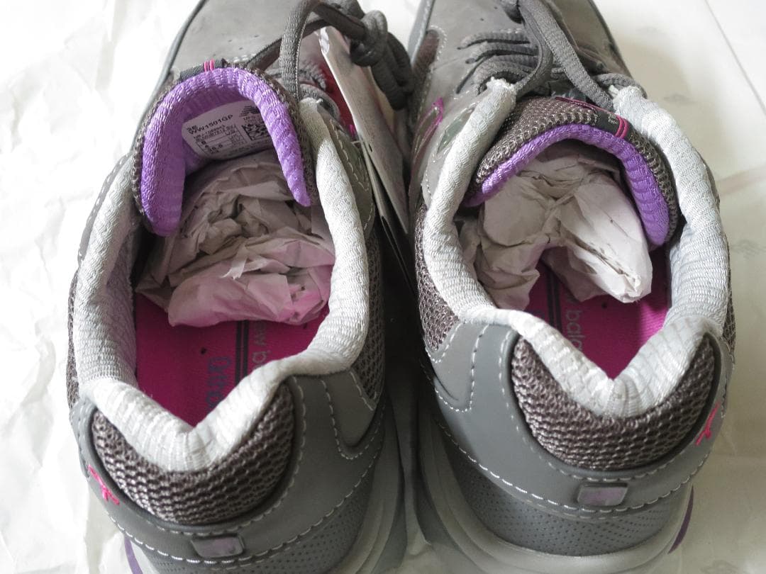 新品 タグ付き 2E New Balance 23cm W1501 GP