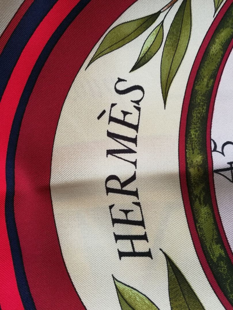 エルメス　HERMES　スカーフ　カレ90　時の輪舞