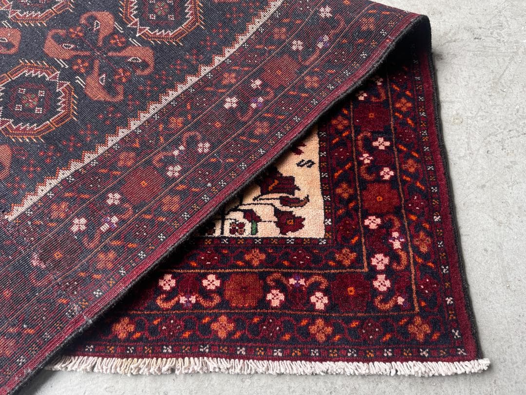 ペルシャ絨毯・148×113 セミアンティーク　ラグ　1970年代　草花文様