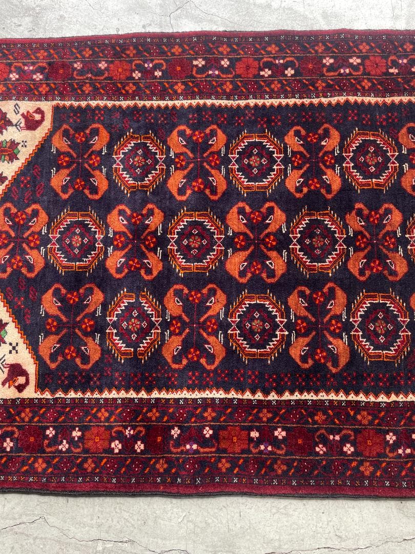 ペルシャ絨毯・148×113 セミアンティーク　ラグ　1970年代　草花文様